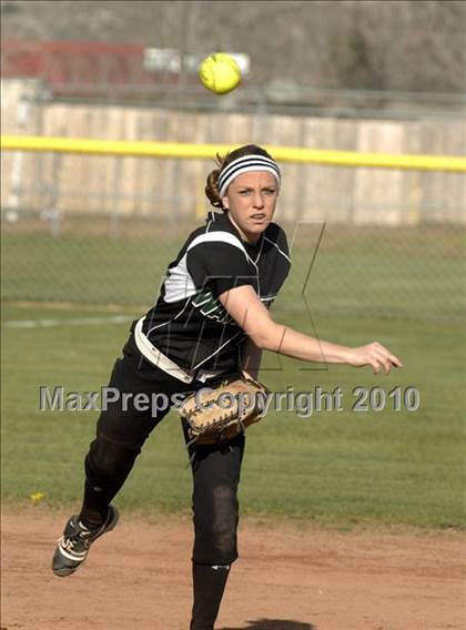Thumbnail 3 in Rosamond @ Tehachapi photogallery.