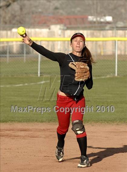 Thumbnail 3 in Rosamond @ Tehachapi photogallery.