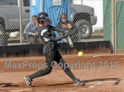 Thumbnail 1 in Rosamond @ Tehachapi photogallery.