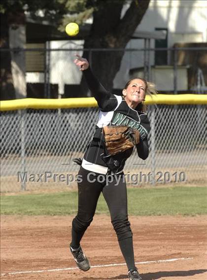 Thumbnail 2 in Rosamond @ Tehachapi photogallery.