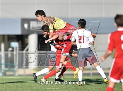 Thumbnail 3 in Lee [Robert E.] vs Canyon (Region 4 26-6A Bi-District Playoff) photogallery.