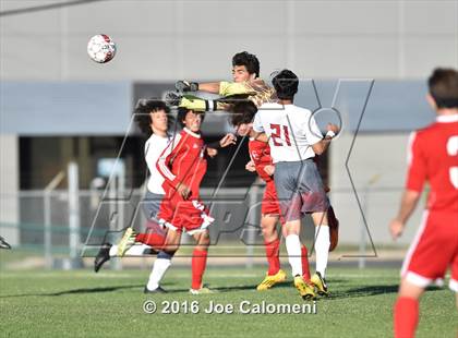 Thumbnail 2 in Lee [Robert E.] vs Canyon (Region 4 26-6A Bi-District Playoff) photogallery.