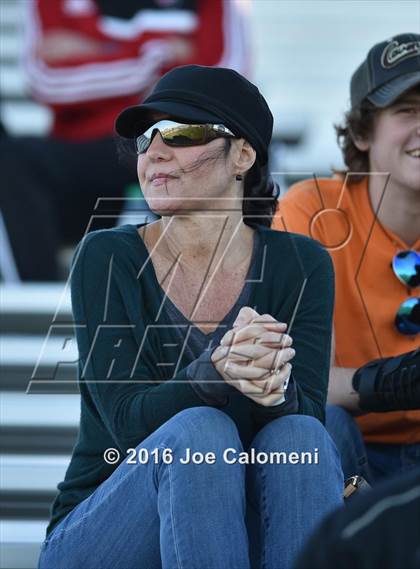 Thumbnail 2 in Lee [Robert E.] vs Canyon (Region 4 26-6A Bi-District Playoff) photogallery.