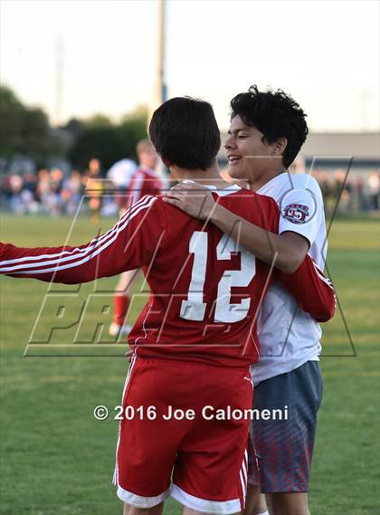 Thumbnail 2 in Lee [Robert E.] vs Canyon (Region 4 26-6A Bi-District Playoff) photogallery.