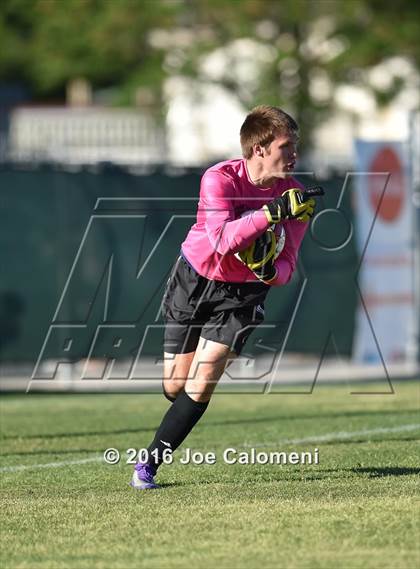 Thumbnail 3 in Lee [Robert E.] vs Canyon (Region 4 26-6A Bi-District Playoff) photogallery.