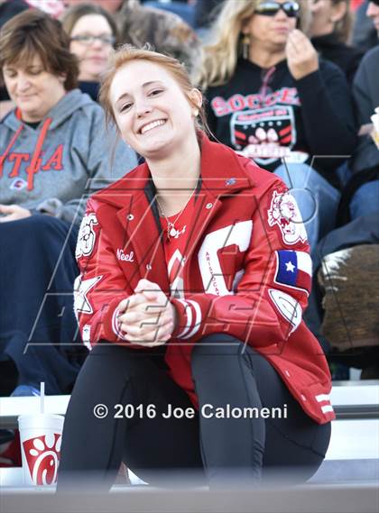 Thumbnail 3 in Lee [Robert E.] vs Canyon (Region 4 26-6A Bi-District Playoff) photogallery.