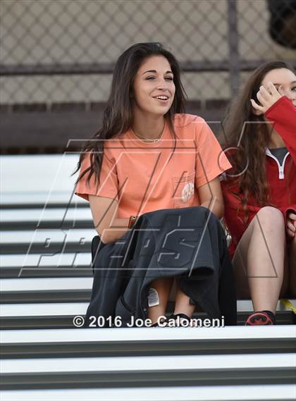 Thumbnail 2 in Lee [Robert E.] vs Canyon (Region 4 26-6A Bi-District Playoff) photogallery.