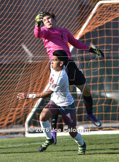 Thumbnail 1 in Lee [Robert E.] vs Canyon (Region 4 26-6A Bi-District Playoff) photogallery.