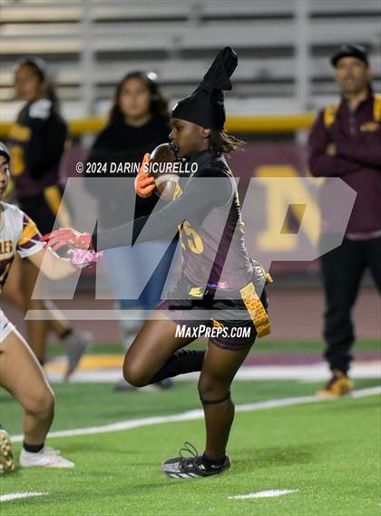 Thumbnail 2 in Nogales vs Mountain Pointe (AIA 5A Division Quarterfinal)  photogallery.