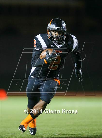 Thumbnail 3 in North Hunterdon @ Linden (NJSIAA North 2 Group 5 Quarterfinal Playoff) photogallery.
