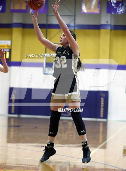 Thumbnail 1 in Giddings @ La Grange photogallery.