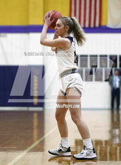 Thumbnail 2 in Giddings @ La Grange photogallery.