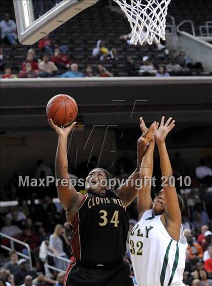 Thumbnail 1 in Clovis West vs. Poly (CIF SoCal D1 Final) photogallery.