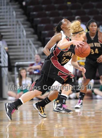 Thumbnail 2 in Clovis West vs. Poly (CIF SoCal D1 Final) photogallery.