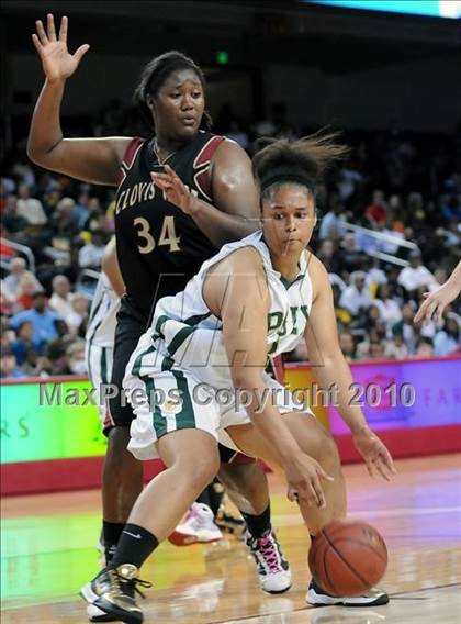 Thumbnail 3 in Clovis West vs. Poly (CIF SoCal D1 Final) photogallery.