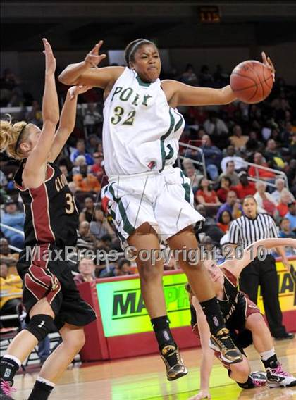Thumbnail 3 in Clovis West vs. Poly (CIF SoCal D1 Final) photogallery.