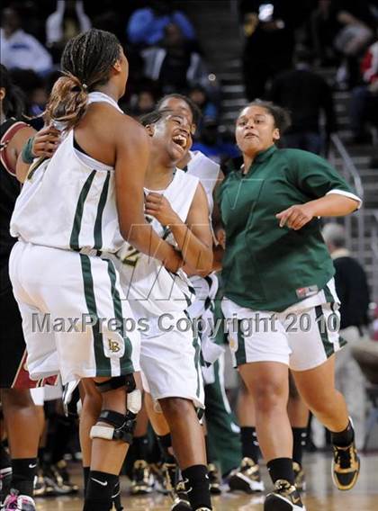 Thumbnail 1 in Clovis West vs. Poly (CIF SoCal D1 Final) photogallery.