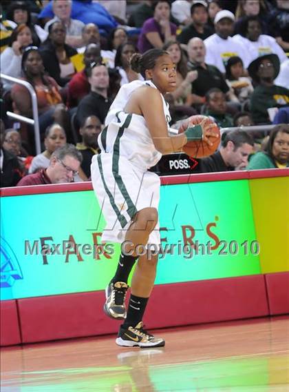 Thumbnail 2 in Clovis West vs. Poly (CIF SoCal D1 Final) photogallery.