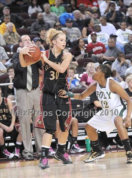Thumbnail 2 in Clovis West vs. Poly (CIF SoCal D1 Final) photogallery.