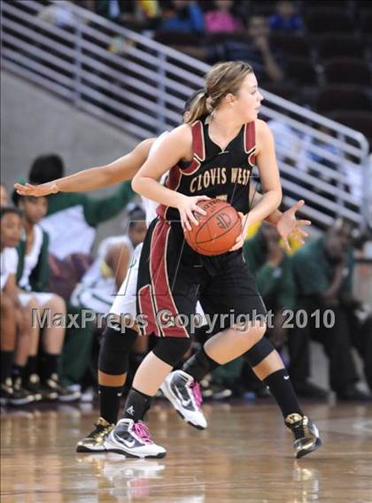 Thumbnail 1 in Clovis West vs. Poly (CIF SoCal D1 Final) photogallery.