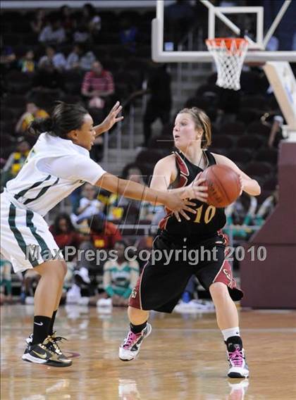 Thumbnail 3 in Clovis West vs. Poly (CIF SoCal D1 Final) photogallery.