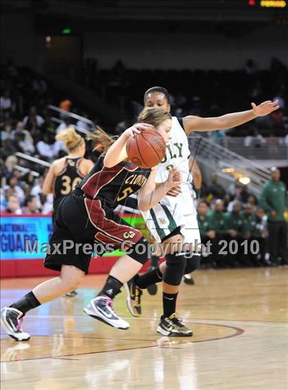 Thumbnail 1 in Clovis West vs. Poly (CIF SoCal D1 Final) photogallery.