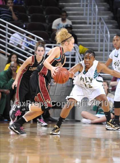 Thumbnail 2 in Clovis West vs. Poly (CIF SoCal D1 Final) photogallery.