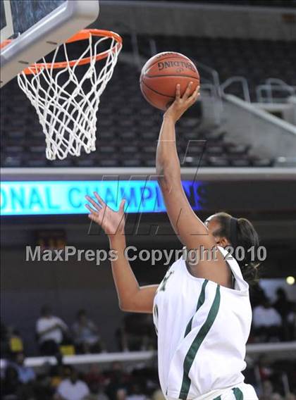 Thumbnail 3 in Clovis West vs. Poly (CIF SoCal D1 Final) photogallery.