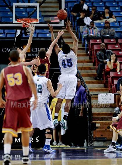 Thumbnail 3 in Ocean View vs. Sacred Heart Cathedral (CIF State D3 Final) photogallery.