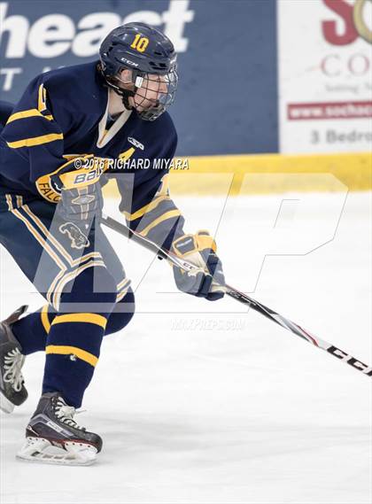 Thumbnail 3 in Bow vs Trinity (Manchester Christmas Classic) photogallery.