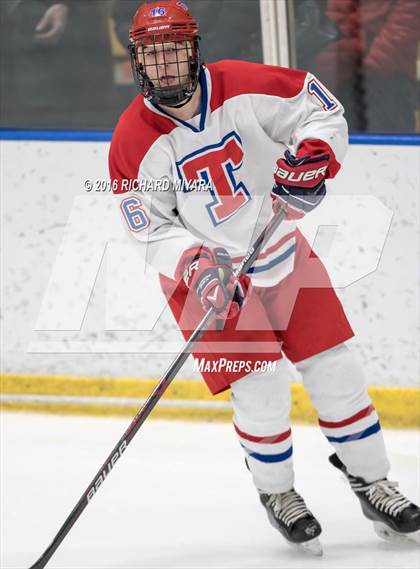 Thumbnail 2 in Bow vs Trinity (Manchester Christmas Classic) photogallery.