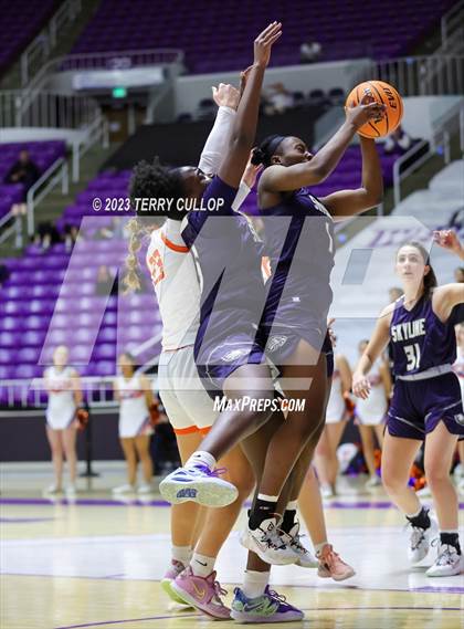 Thumbnail 1 in Timpview vs. Skyline (UHSAA 5A Quarterfinal) photogallery.