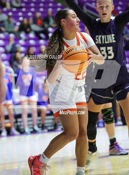 Thumbnail 3 in Timpview vs. Skyline (UHSAA 5A Quarterfinal) photogallery.