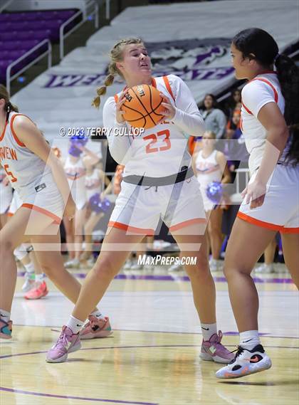 Thumbnail 2 in Timpview vs. Skyline (UHSAA 5A Quarterfinal) photogallery.