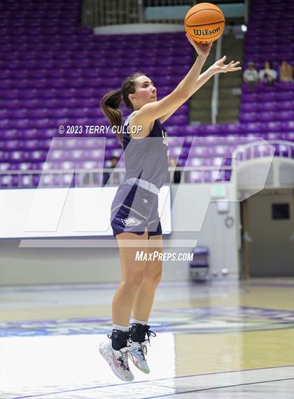 Thumbnail 3 in Timpview vs. Skyline (UHSAA 5A Quarterfinal) photogallery.