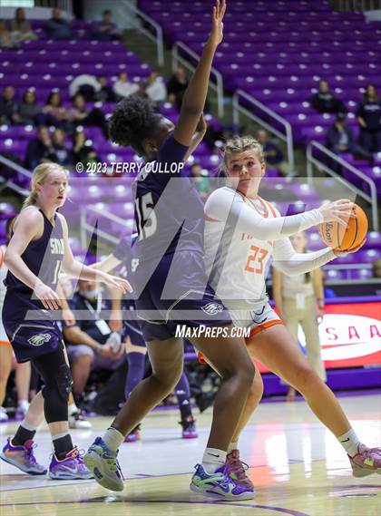 Thumbnail 2 in Timpview vs. Skyline (UHSAA 5A Quarterfinal) photogallery.
