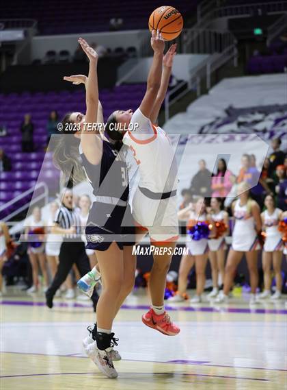 Thumbnail 3 in Timpview vs. Skyline (UHSAA 5A Quarterfinal) photogallery.