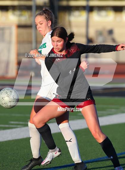 Thumbnail 2 in Oaks Christian vs Thousand Oaks  photogallery.