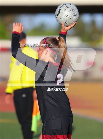 Thumbnail 1 in Oaks Christian vs Thousand Oaks  photogallery.