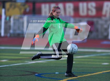 Thumbnail 2 in Oaks Christian vs Thousand Oaks  photogallery.