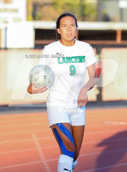 Thumbnail 2 in Oaks Christian vs Thousand Oaks  photogallery.