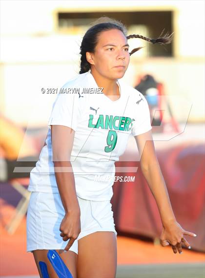 Thumbnail 3 in Oaks Christian vs Thousand Oaks  photogallery.