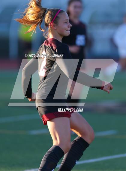 Thumbnail 2 in Oaks Christian vs Thousand Oaks  photogallery.