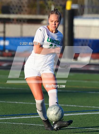 Thumbnail 3 in Oaks Christian vs Thousand Oaks  photogallery.