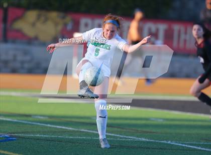 Thumbnail 3 in Oaks Christian vs Thousand Oaks  photogallery.