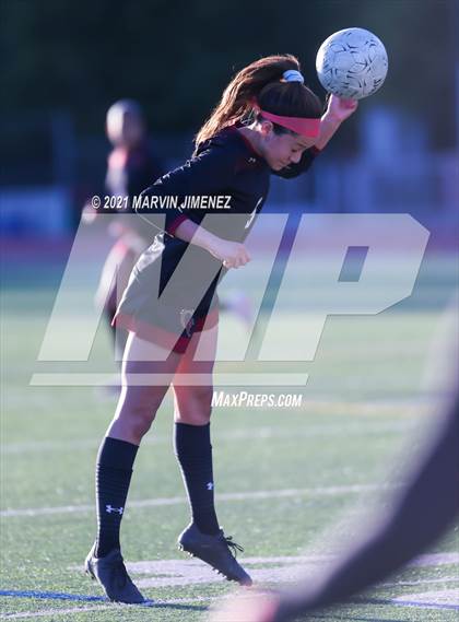 Thumbnail 3 in Oaks Christian vs Thousand Oaks  photogallery.