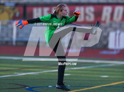 Thumbnail 1 in Oaks Christian vs Thousand Oaks  photogallery.