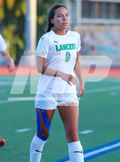 Thumbnail 3 in Oaks Christian vs Thousand Oaks  photogallery.