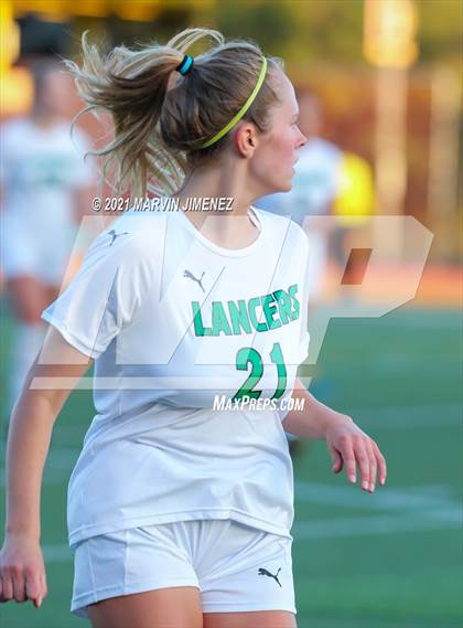 Thumbnail 1 in Oaks Christian vs Thousand Oaks  photogallery.