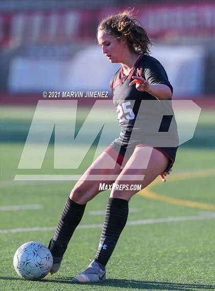 Thumbnail 2 in Oaks Christian vs Thousand Oaks  photogallery.